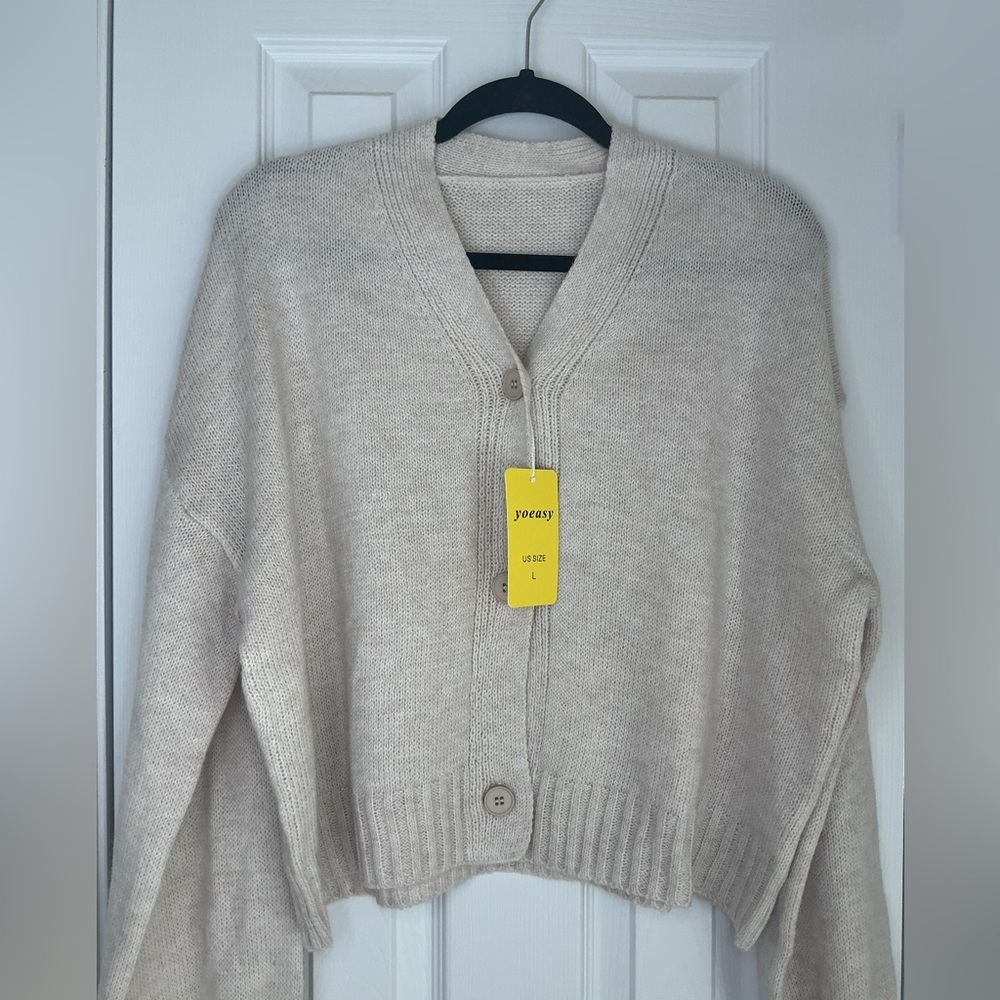Women's Cream Cropped Cardigan NWT